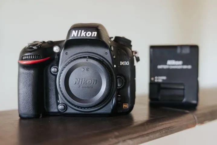 Câmera Nikon - D610 Full Frame / Obturador Novo