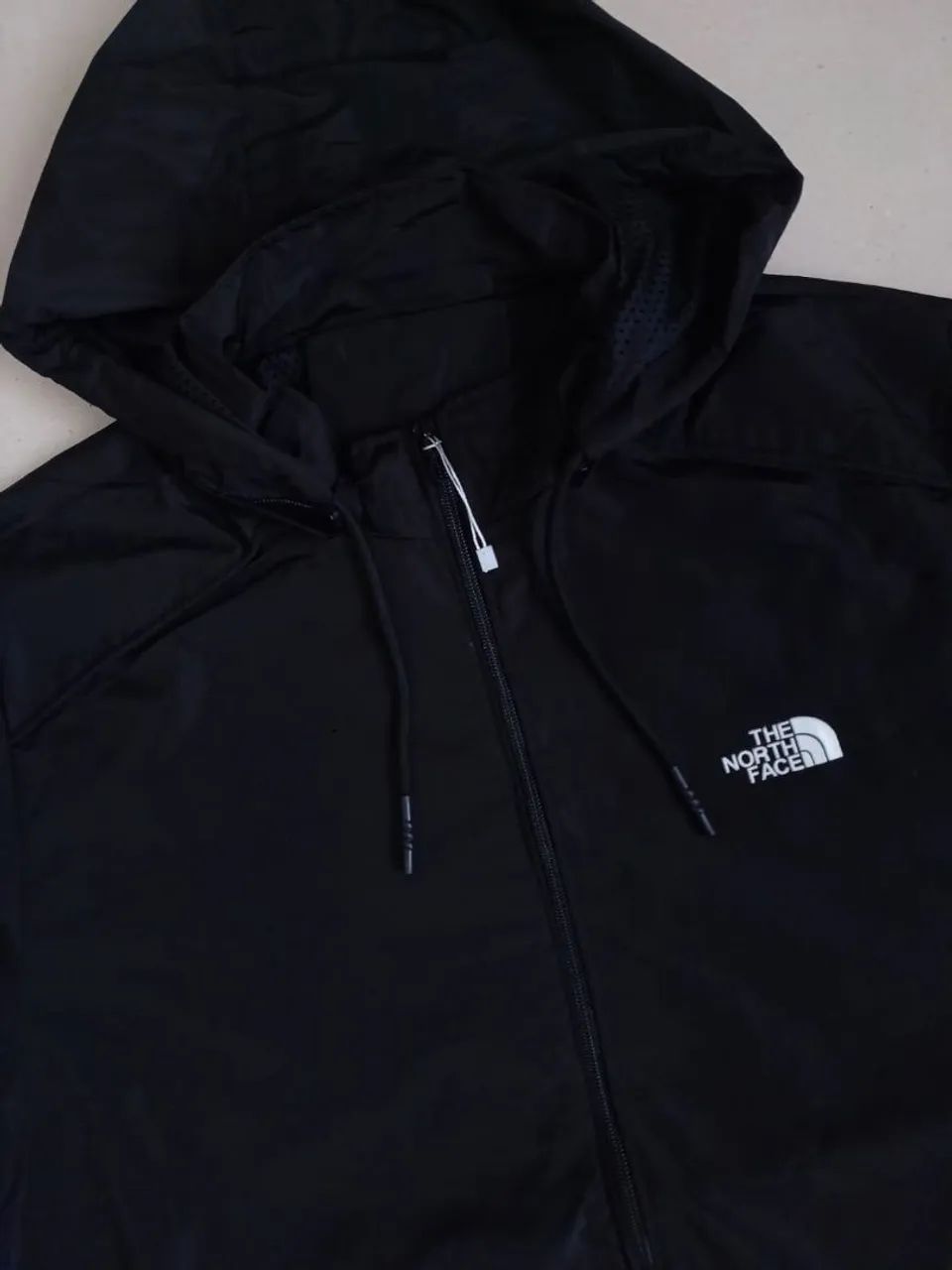Corta Vento The North Face Importado com logo na frente e costas capuz removível P ao GG - Foto 4