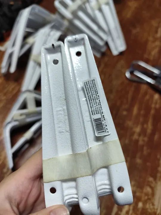 Kit com 3 pares (6 unidades) de suporte para Prateleira 4x6 - Branco - Metal - Foto 2