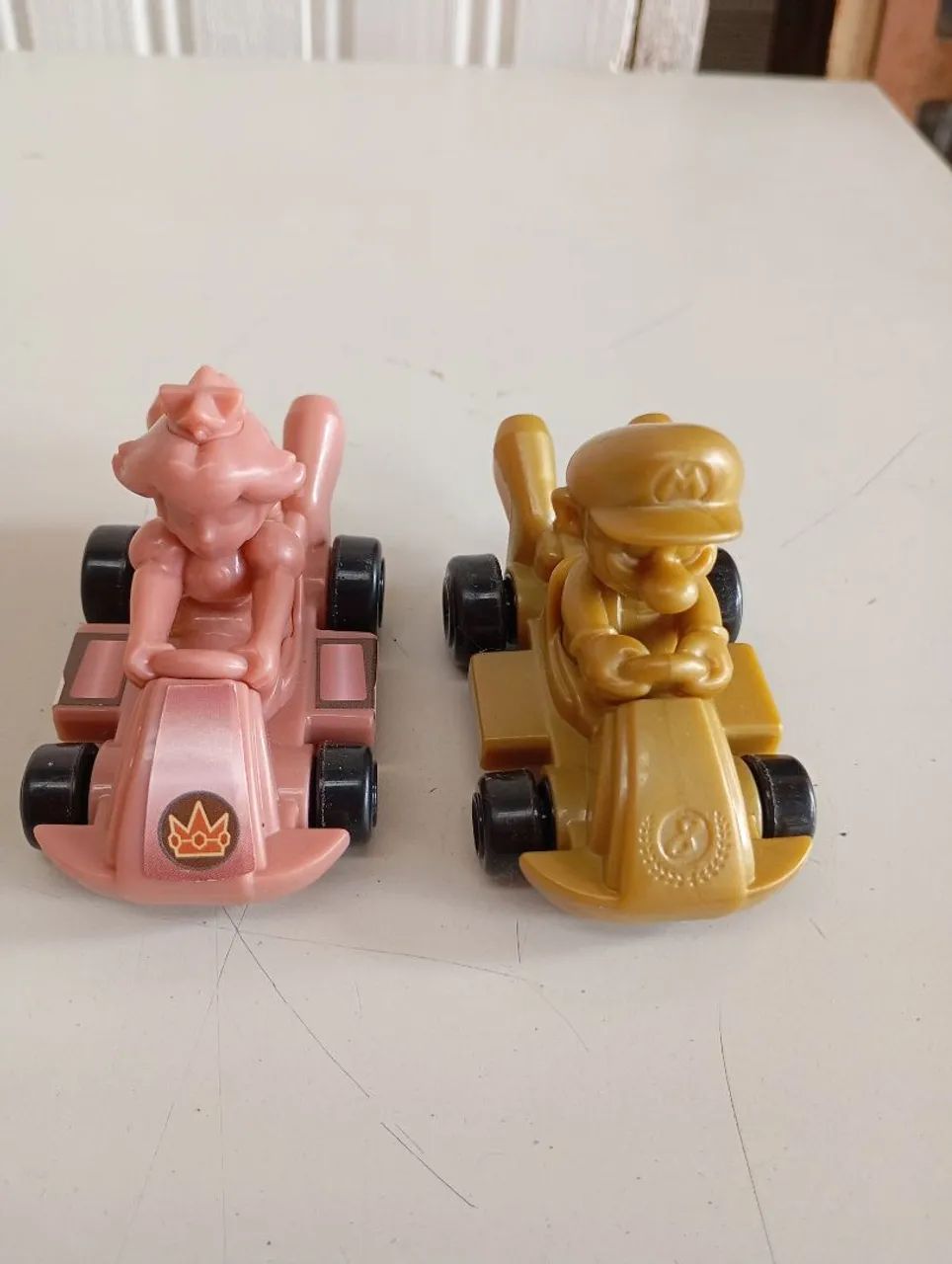 Carrinhos Mario Kart - Princesa Peach e Mario