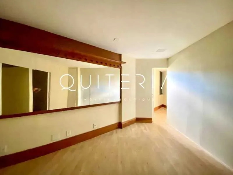 Excelente sala comercial em localização privilegiada, próxima ao Metrô e comércio da regiã