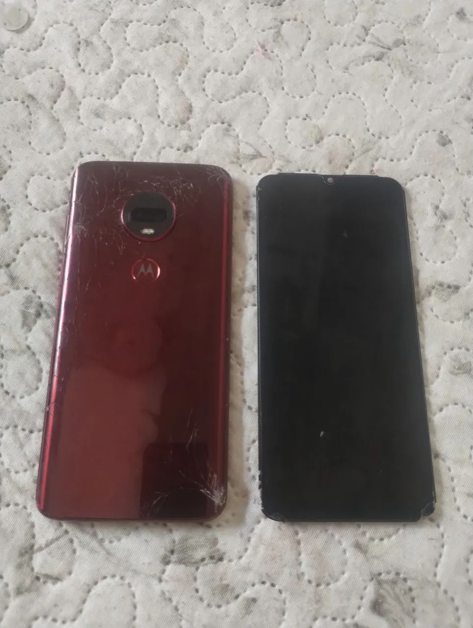 Carcaça de celular moto g 7 . Não funciona só estou vendendo pra tirar peças  - Foto 2