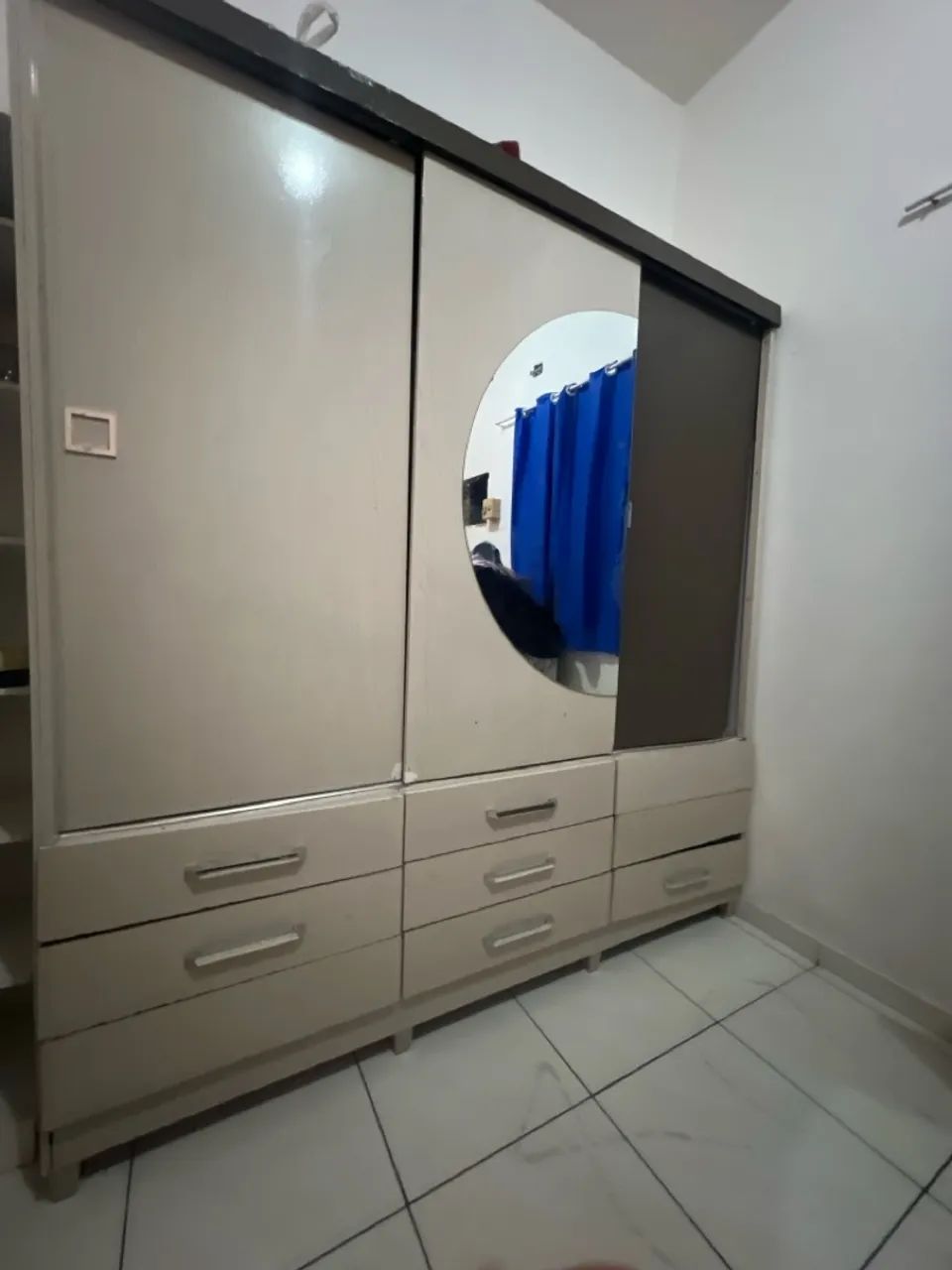 Guarda-Roupa com Espelho e Gavetas Entrego leia :