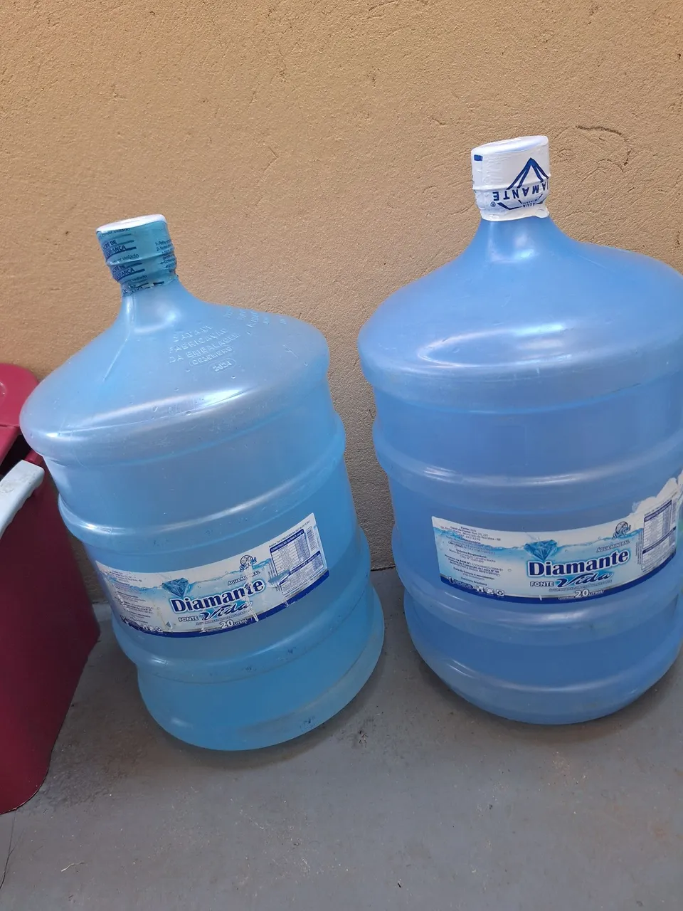 Galões de água Diamante 20 litros