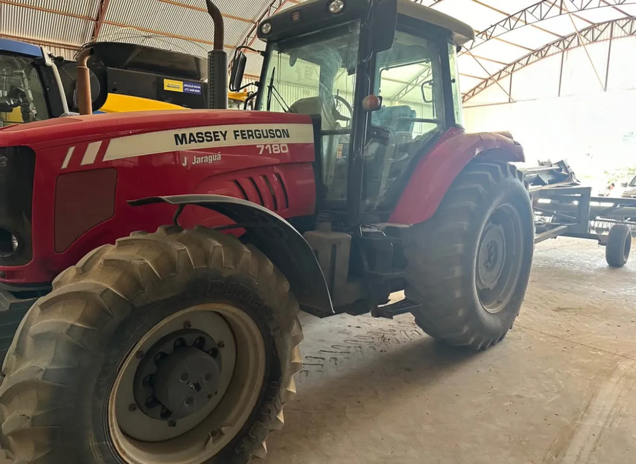 Trator Massey Ferguson 7180 - Bem conservado