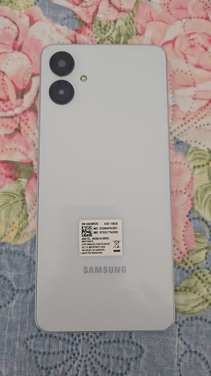SANSUNG GALAX A05, BRANCO, POUQUÍSSIMO USO, SEM QUALQUER AVARIA, COM PELICULA, COMPLETO.