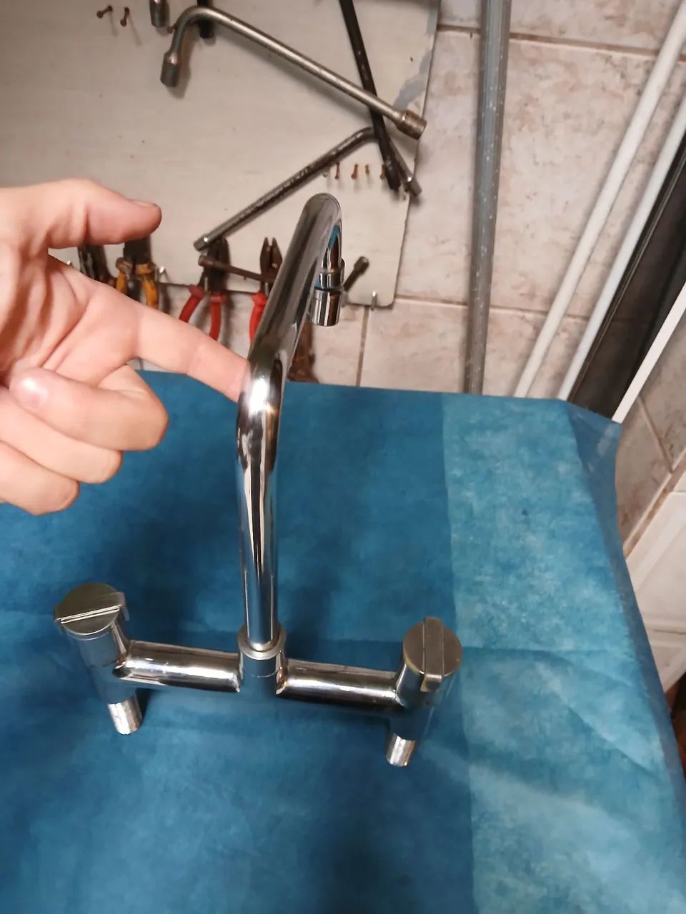 Torneira de cozinha em aço - Foto 2