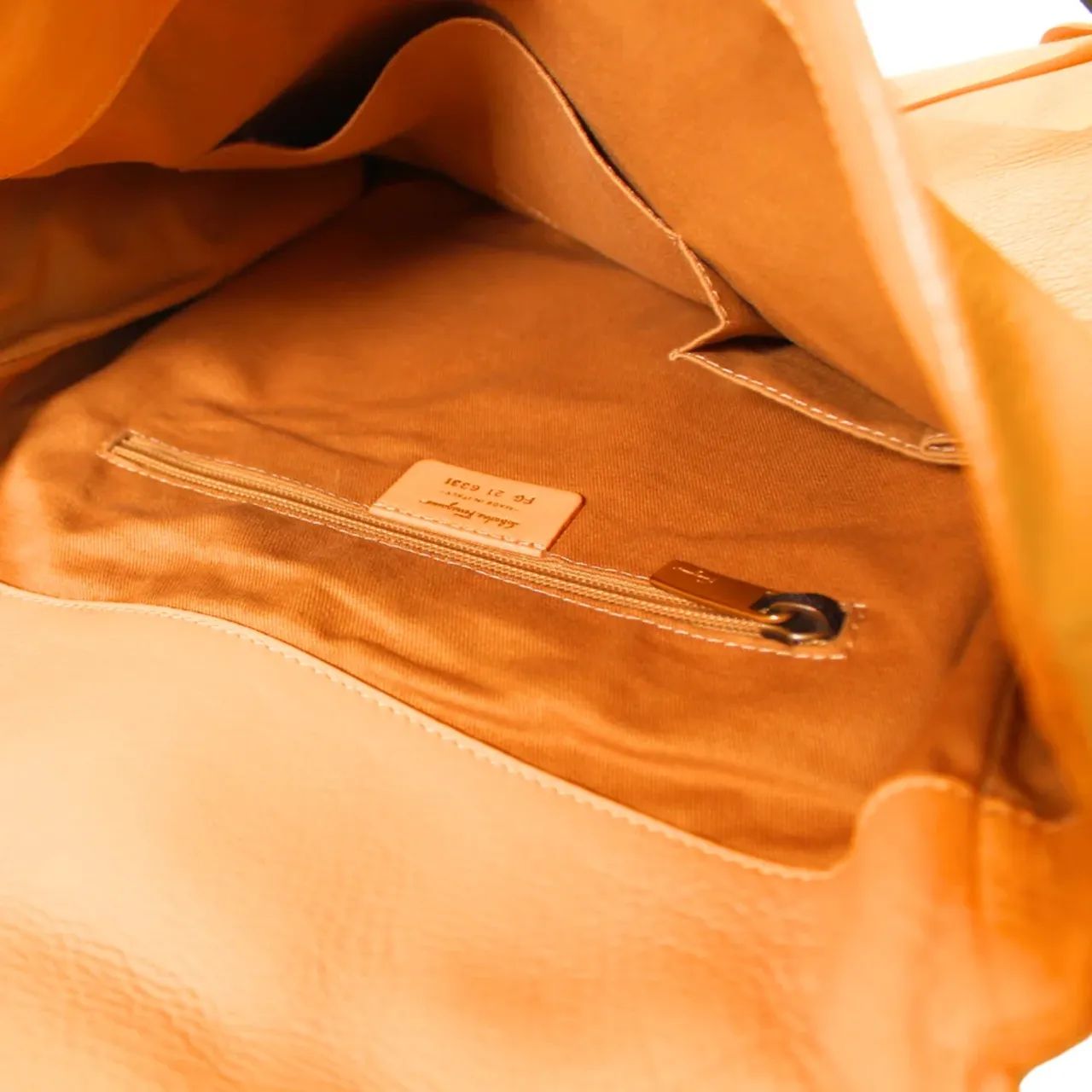 Bolsa Ferragamo couro - Foto 5