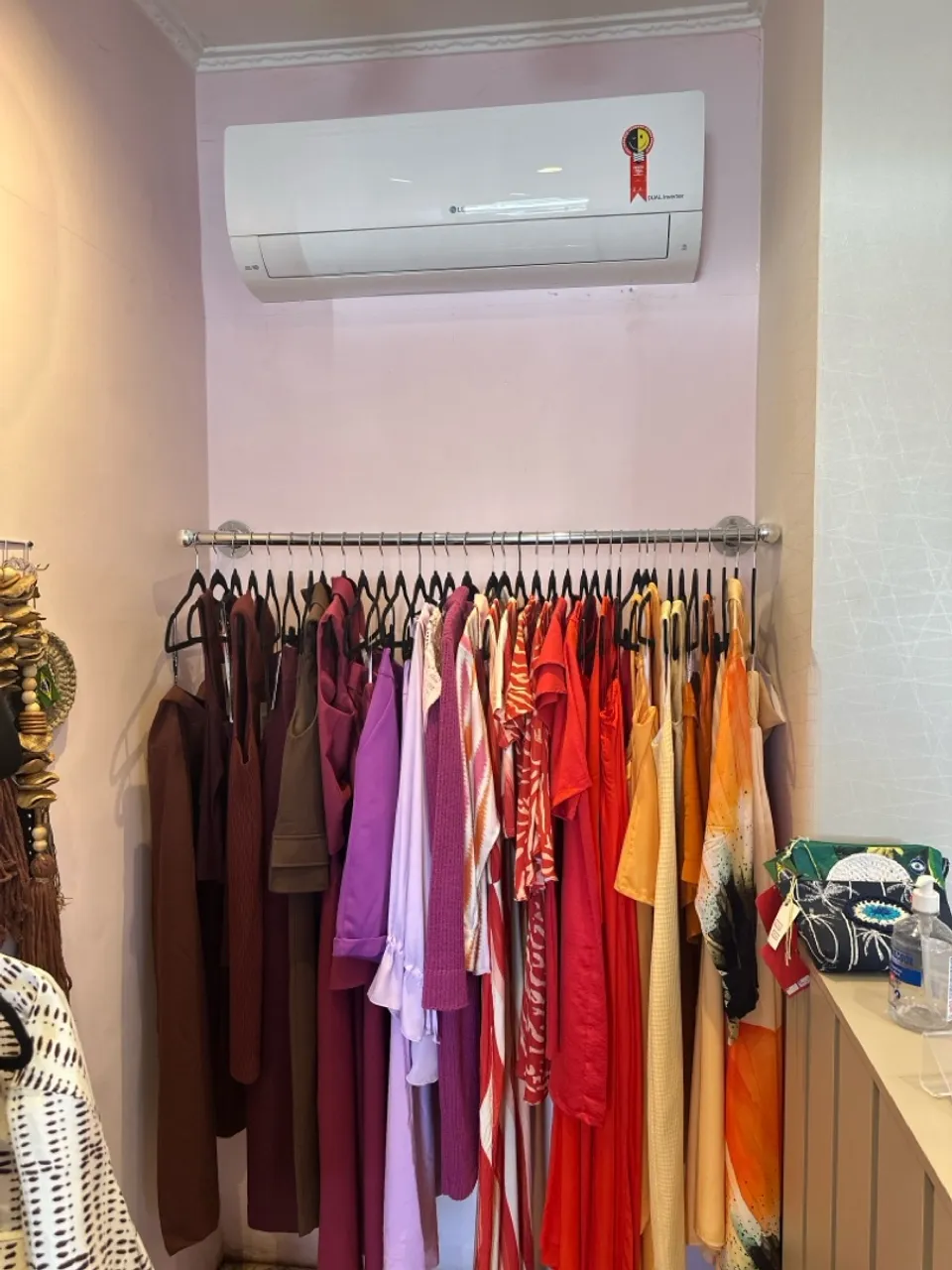 Araras de roupas de alta qualidade