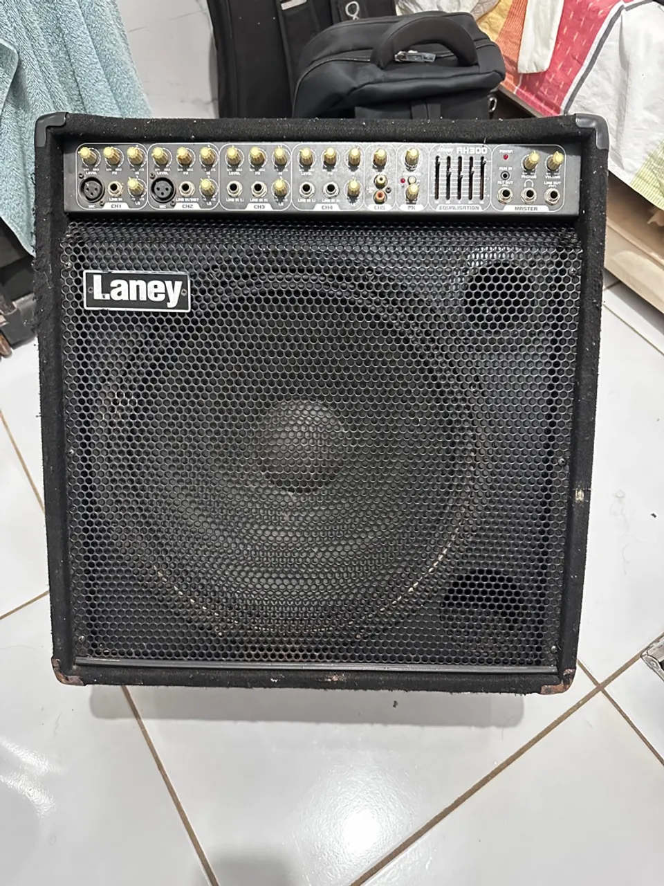 Amplificador Laney AH300