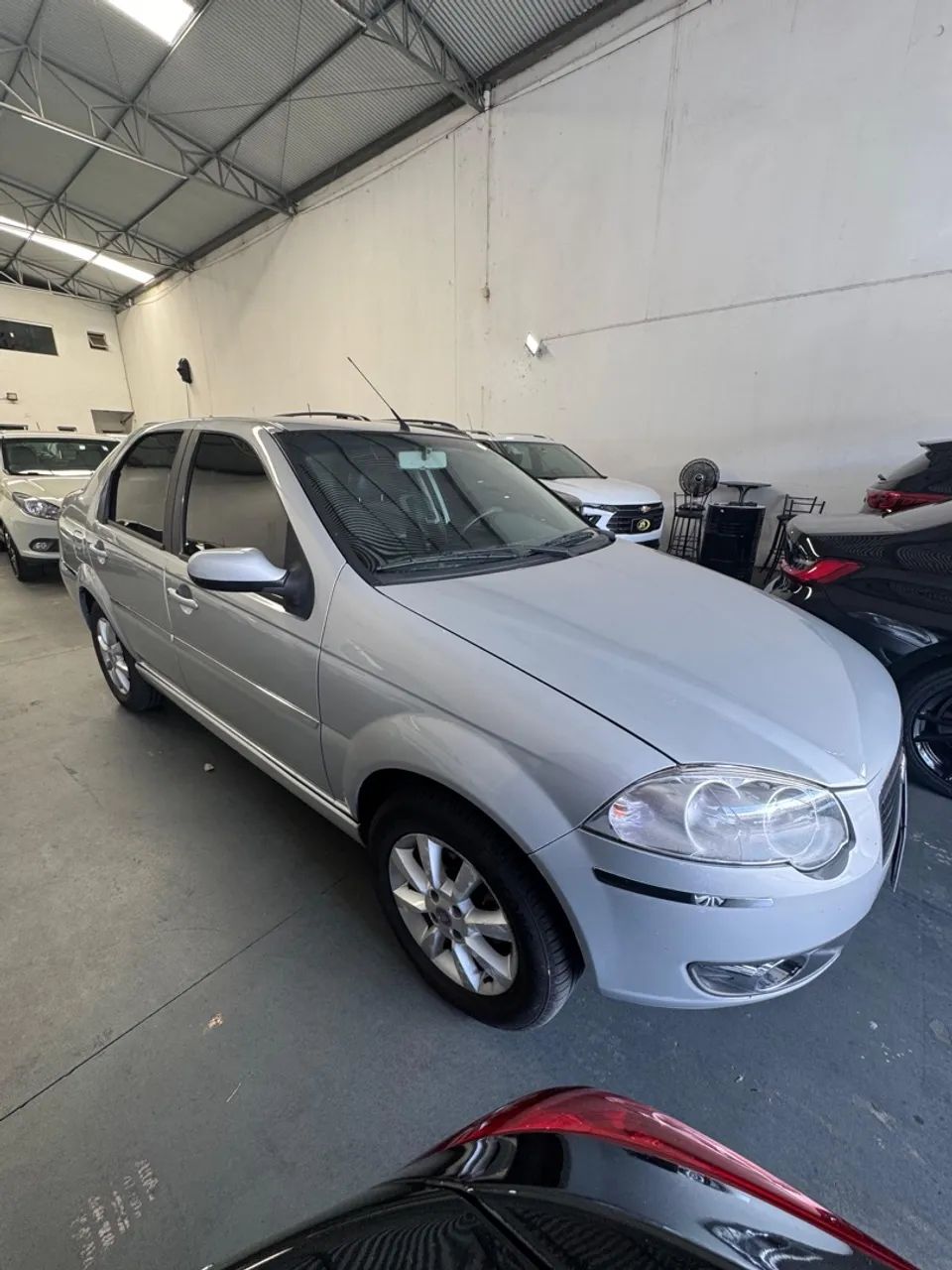 Siena HLX 1.8 Flex 08/09 completo 141.000km 33.900.00 - Foto 2