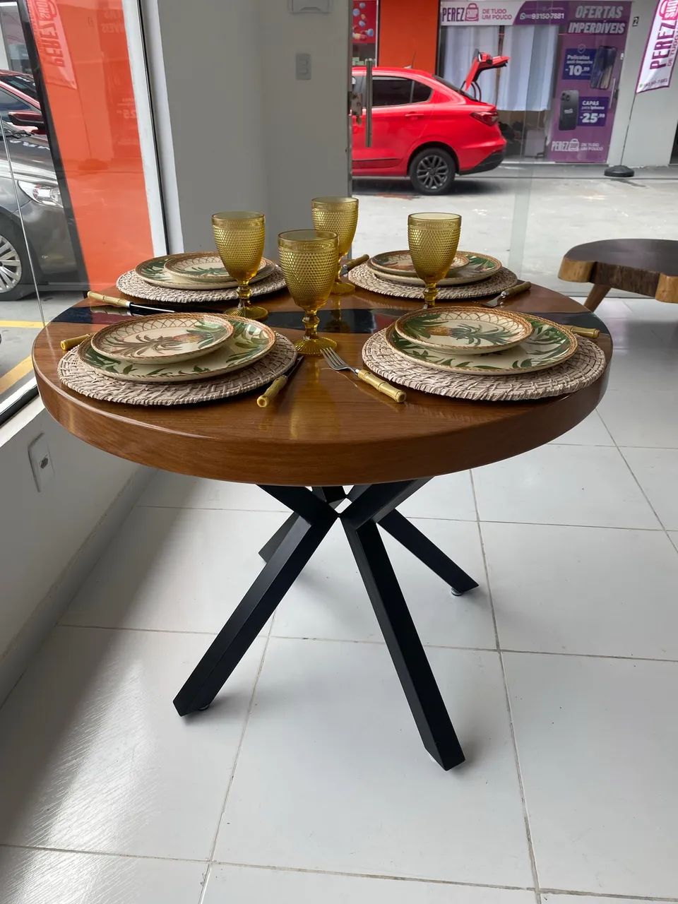 Mesa de madeira maciça  - Foto 3