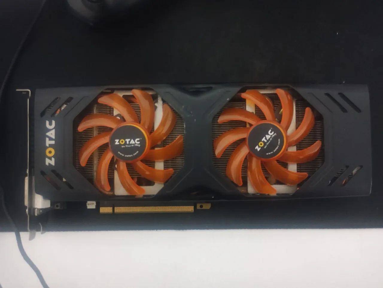 ZOTAC Placa de vídeo ZT-70301-10P<br>