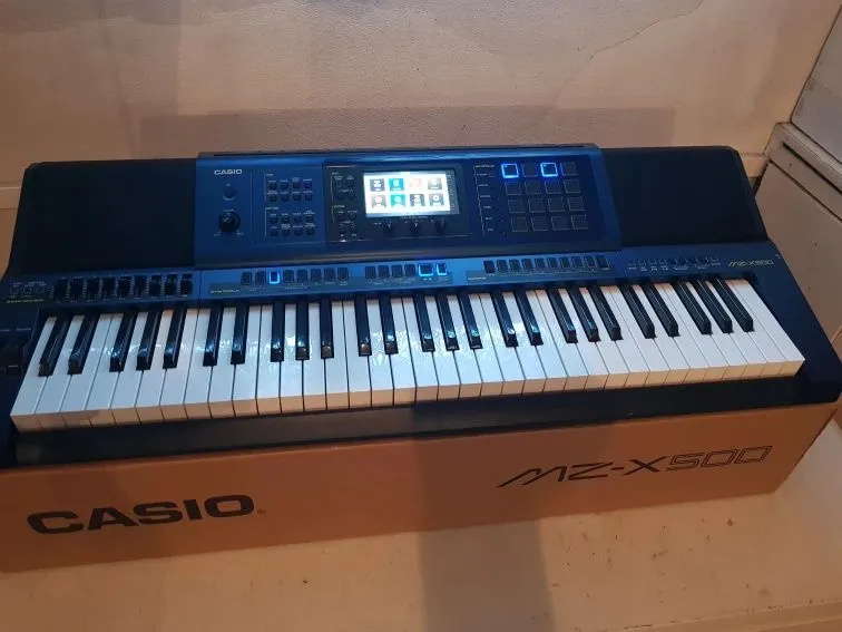Teclado Casio MZ-X500 Pouco usado!