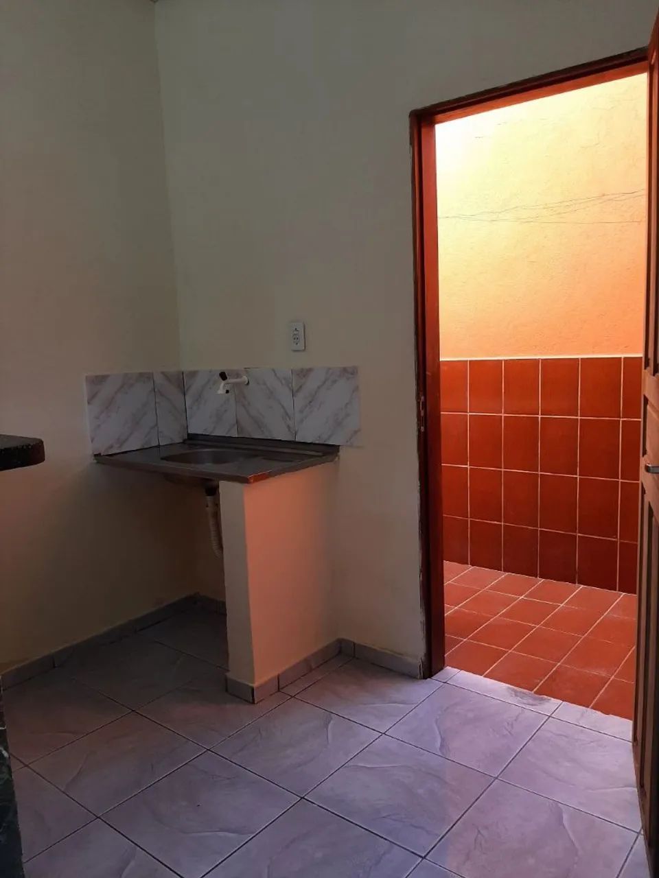 ALUGA-SE UM APARTAMENTO! - Foto 3