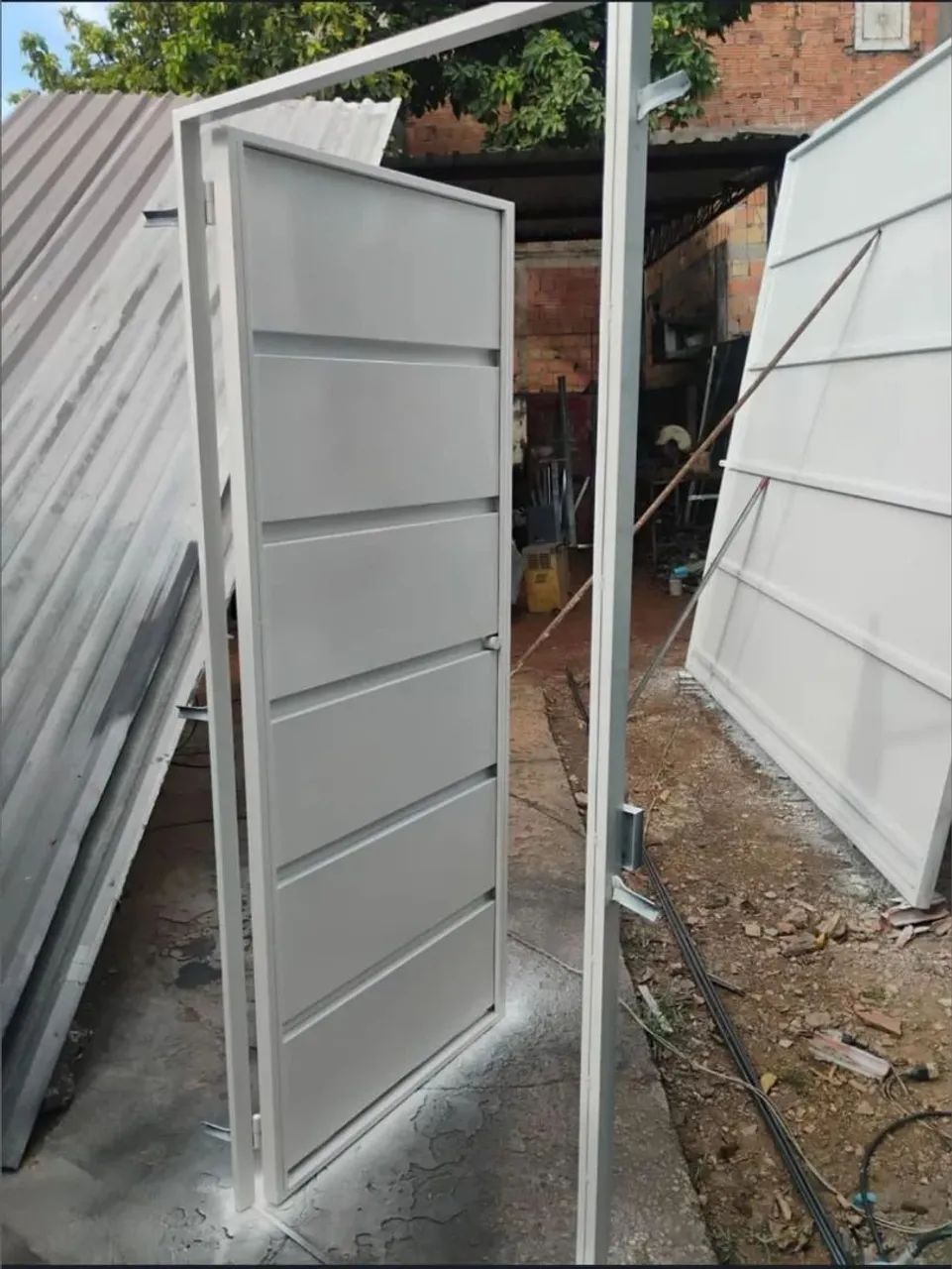Porta portão janela proteção escada guarda-corpo estrutura metálica etc  - Foto 4