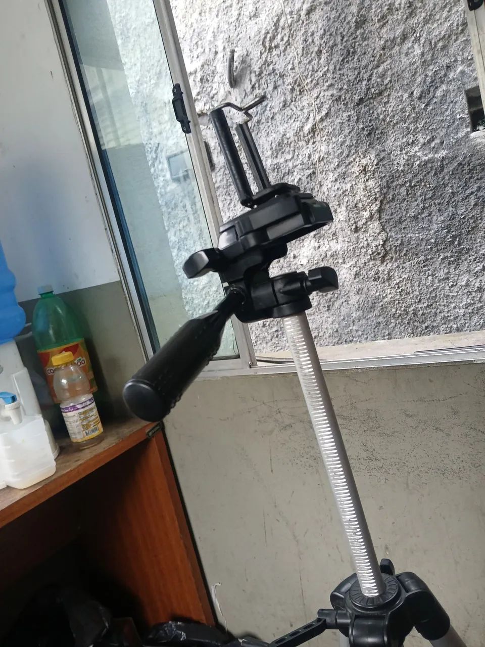 Tripé suporte profissional p/ celular e câmera  - Foto 4