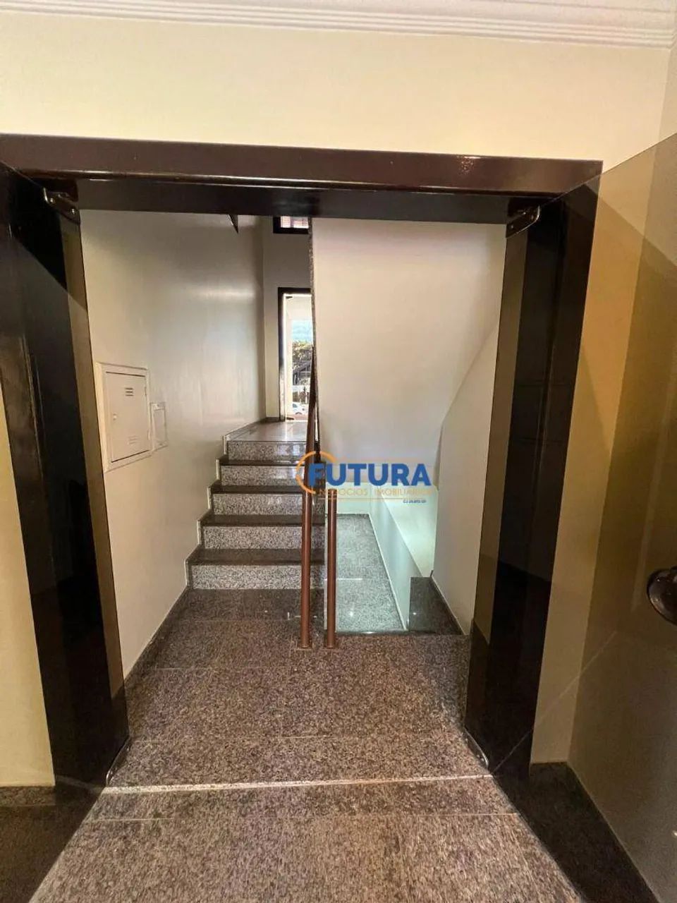 Casa Exclusiva com 5 Quartos | QI 29  Lago Sul - Foto 2