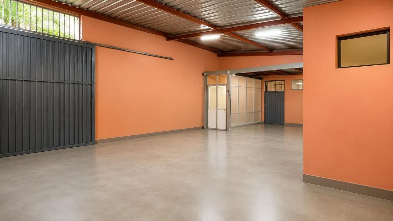 Lote lote com 480m2  de esquina,  com galpão de 180m2. - Foto 2