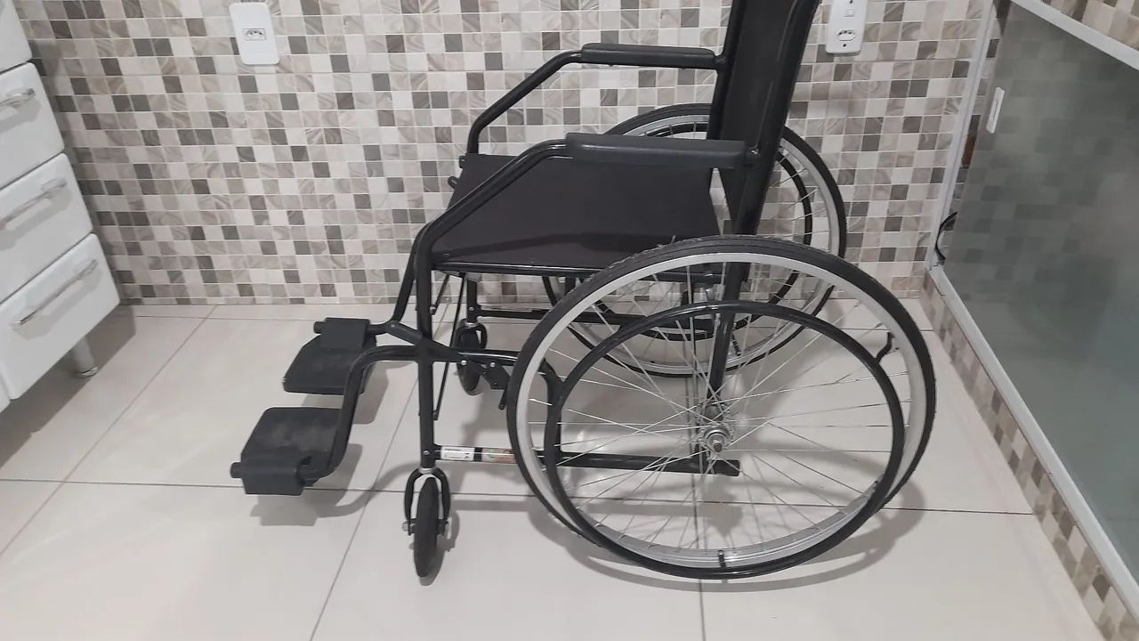 Cadeira de rodas  - Foto 2