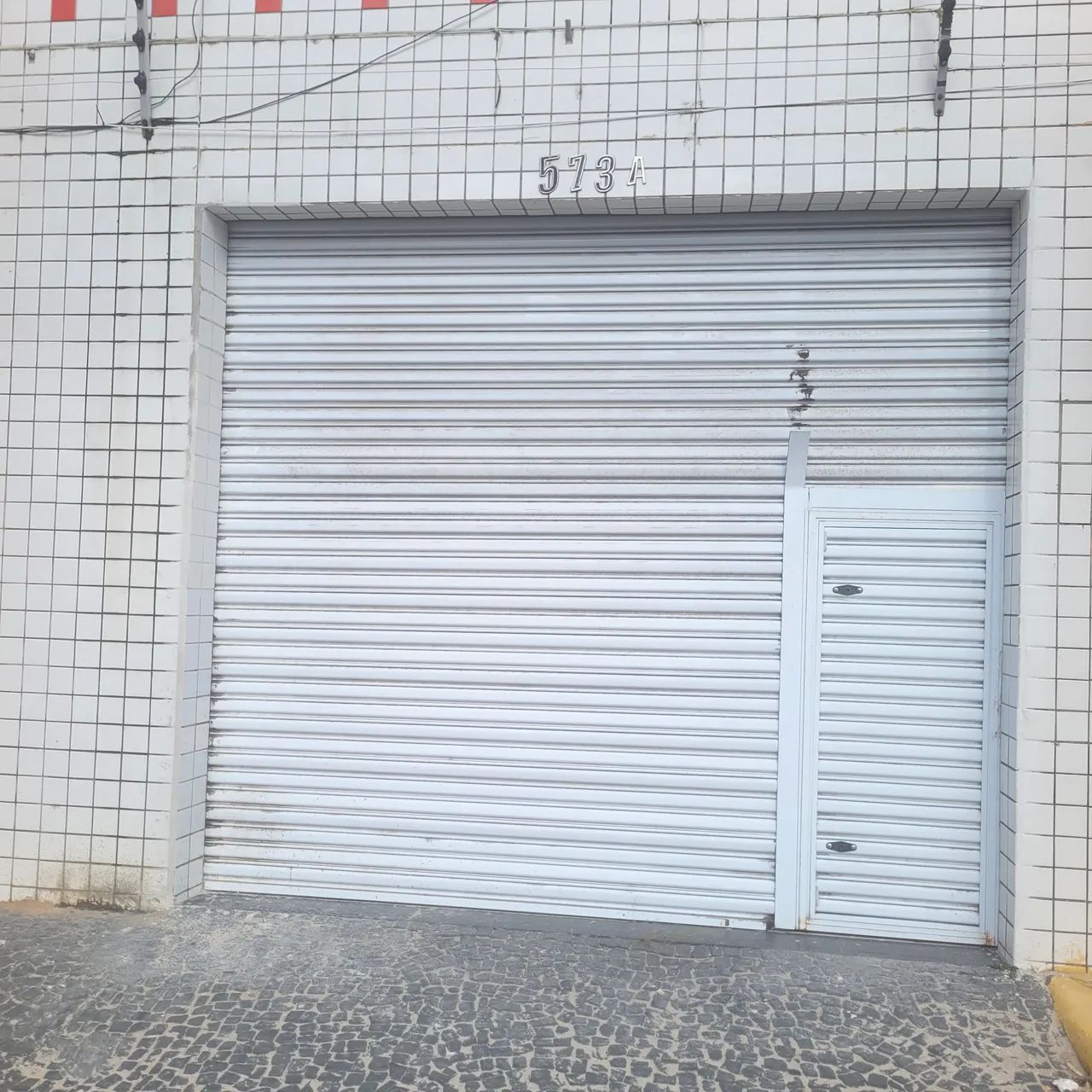 Galpão Com excelente estrutura Portão Automático 
