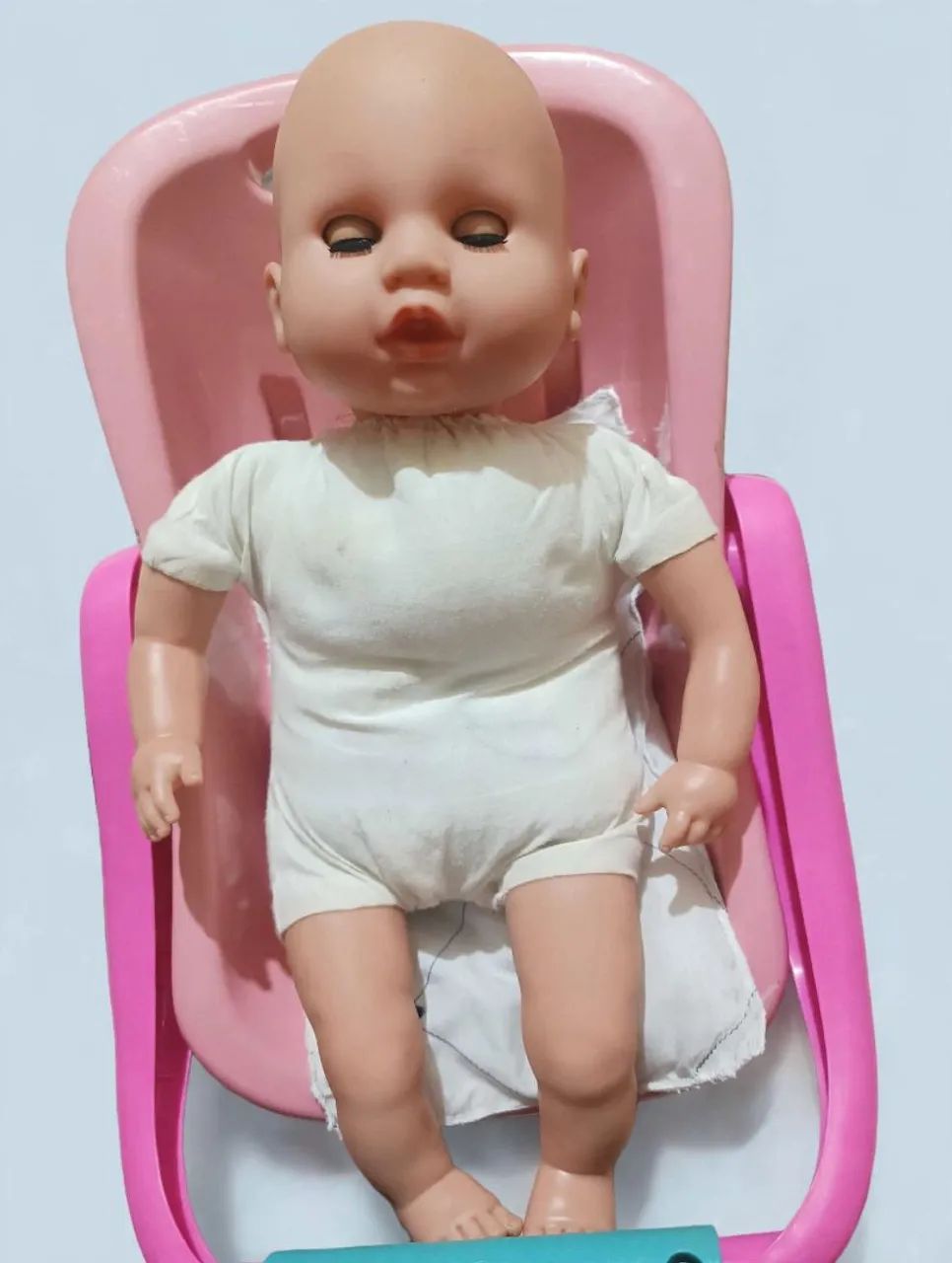 Boneca Bebê que Fala, Ri e Chora - Funcionando Perfeitamente - Foto 3