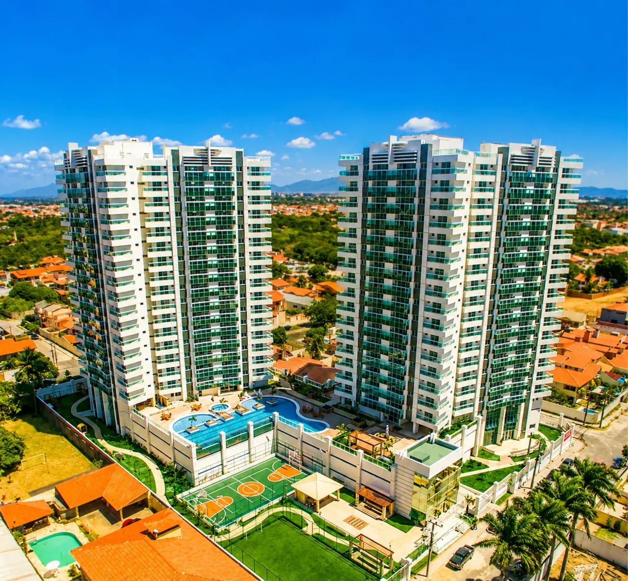Apartamento com 03 quartos Parc Victória 