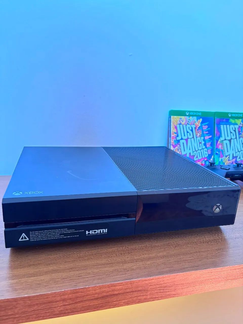 Xbox One fat com kinect e 2 controles - Foto 2