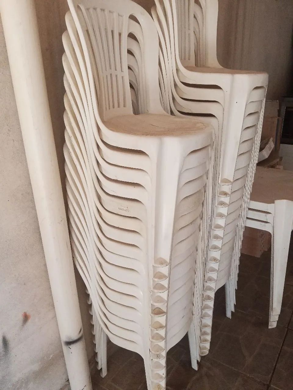  Mesa de festa branca 