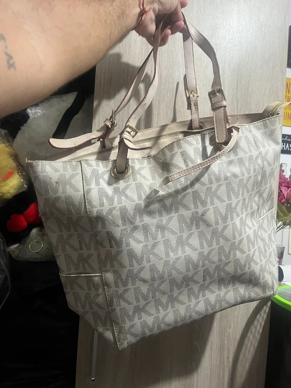 Bolsa michael kors branca usada leia - Foto 4