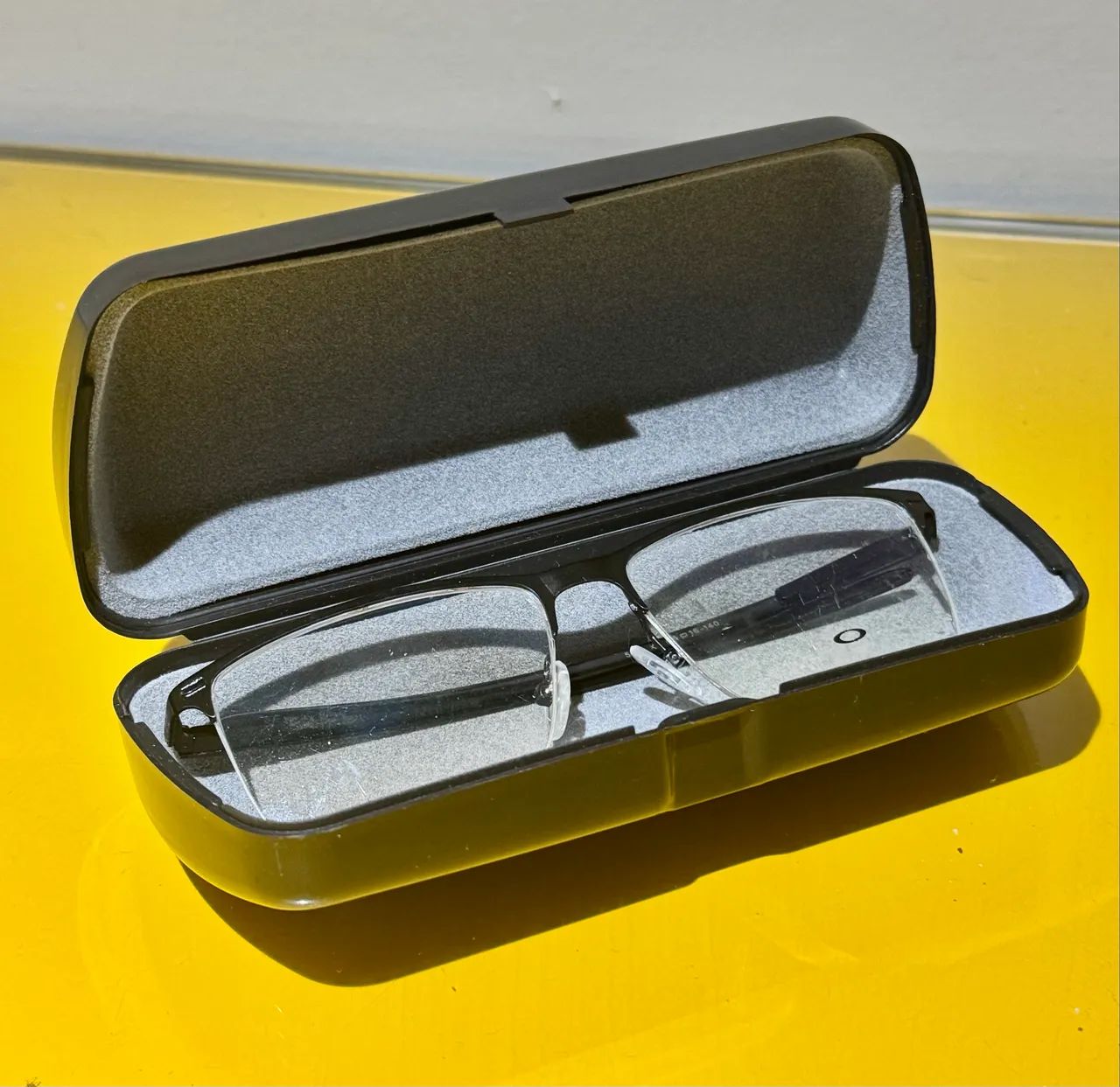 Óculos Oakley Tie Bar