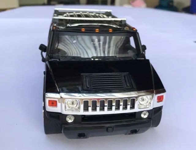 Miniatura Hummer H2 2003 - Escala 1:24 - Jada Toys - Colecionável