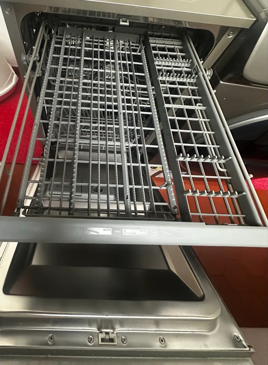 Lava-louças Electrolux 10 Serviços | Usada - Ótimo Estado - Foto 2