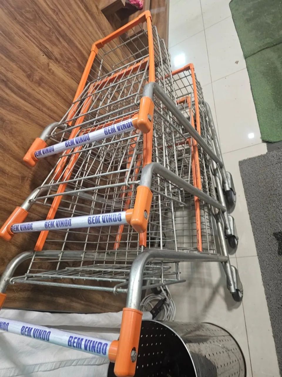 3 Carrinhos para Supermercados e  Padarias 2 alturas - Foto 2