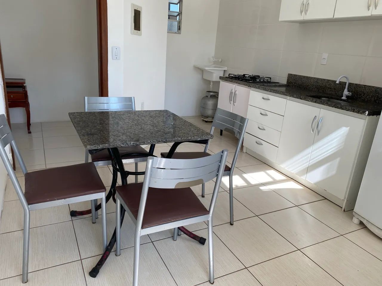 Alugo apto de 1 quarto próximo à faculdade Estácio de Sá  - Foto 3