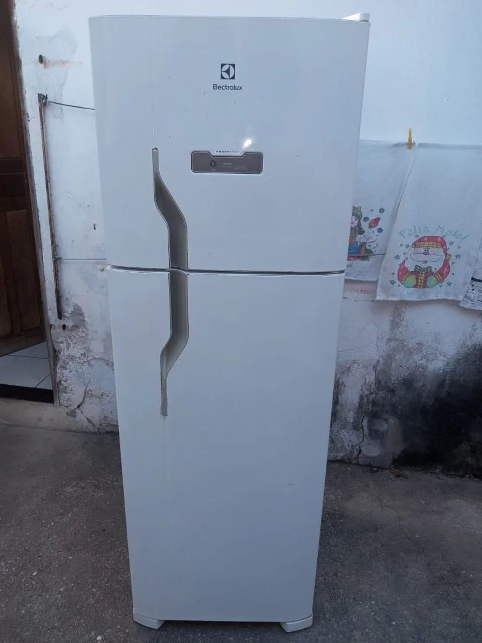 Geladeira toda boa