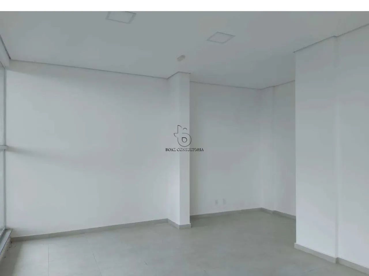 Loja Comercial de 124 m²: Visibilidade e Praticidade para o seu Negócio - Foto 4