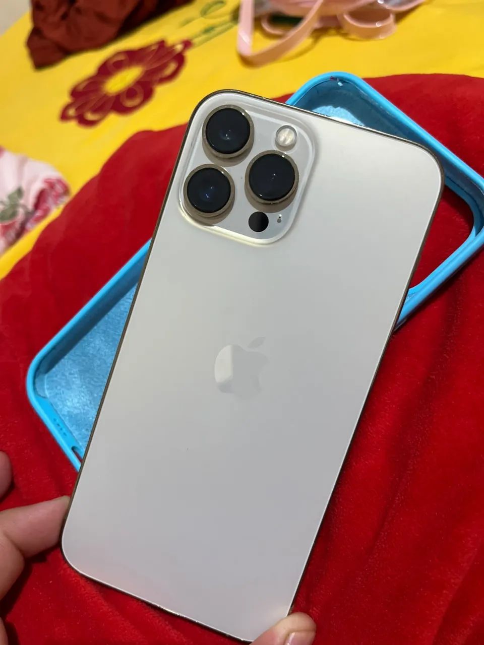 iPhone 13 Pro Max Dourado  - Foto 2