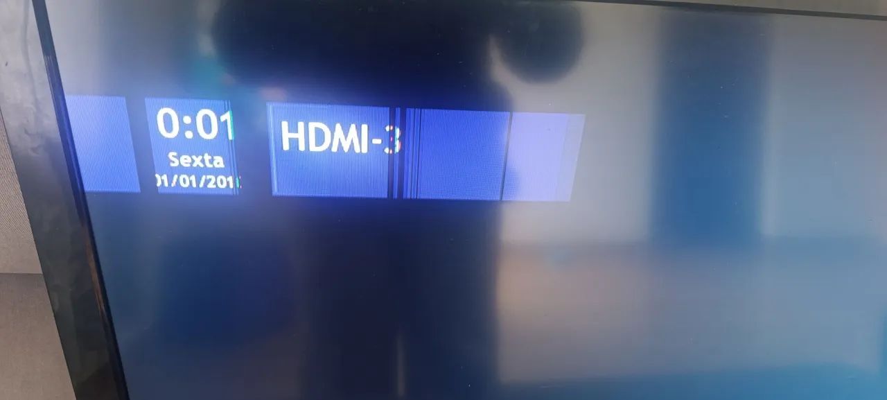 Tv 42" AOC defeito metade do led azulado - Foto 3
