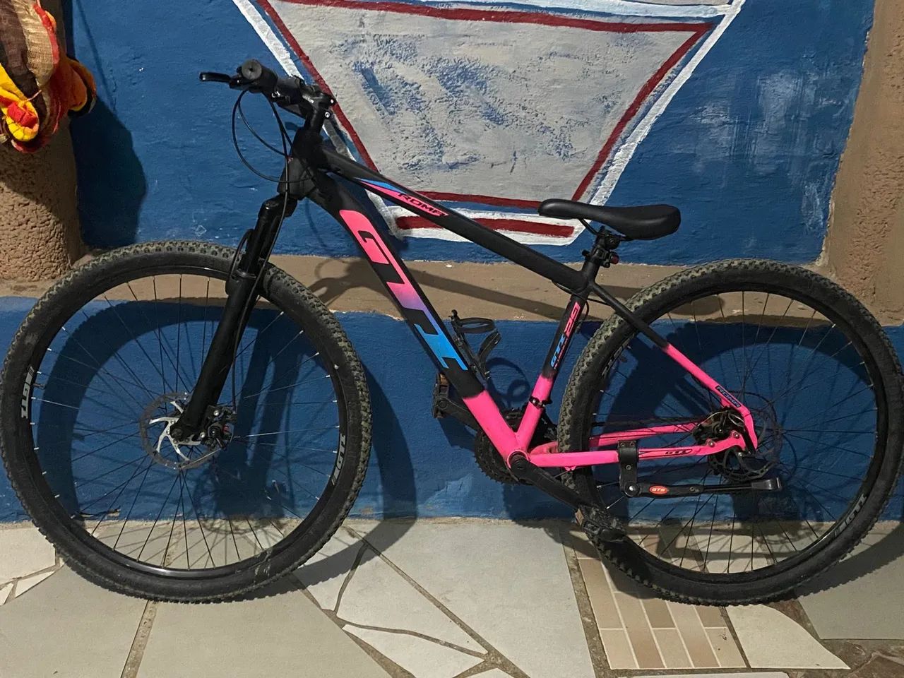 Bicicleta semi nova!