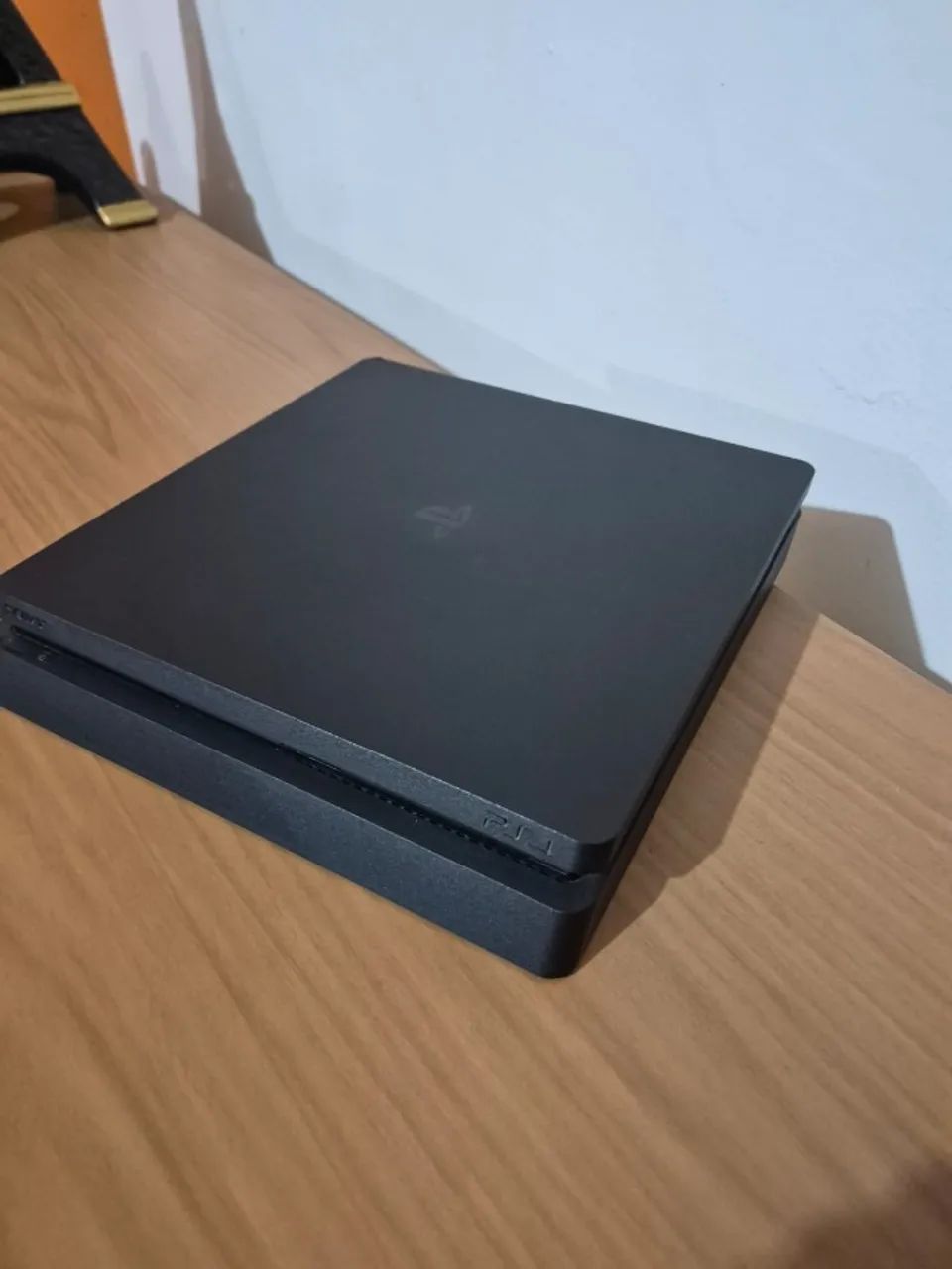 Ps4 Slim 1TB - IMPECÁVEL - Foto 2
