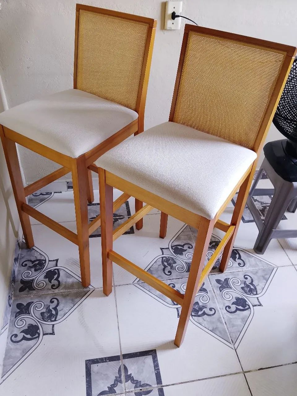 Banquetas de madeira - Foto 3