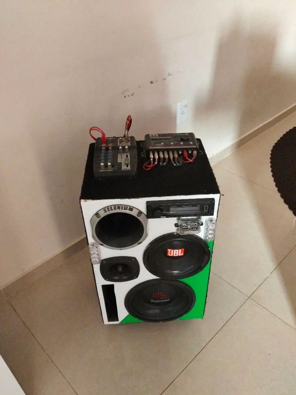 CAIXA DE SOM COMPLETA COM RODINHA E LED - Foto 2