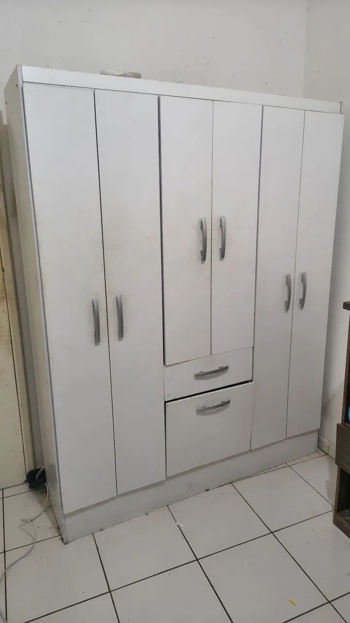 Guarda roupa 3 compartimentos barato 