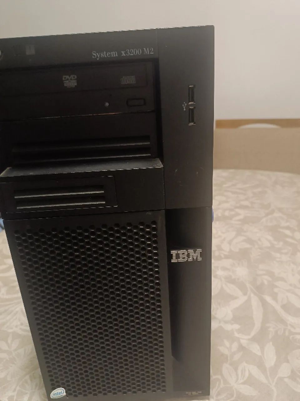 Servidor IBM x3200 m2 Xeon 6GB ram Placa SAS - Foto 4