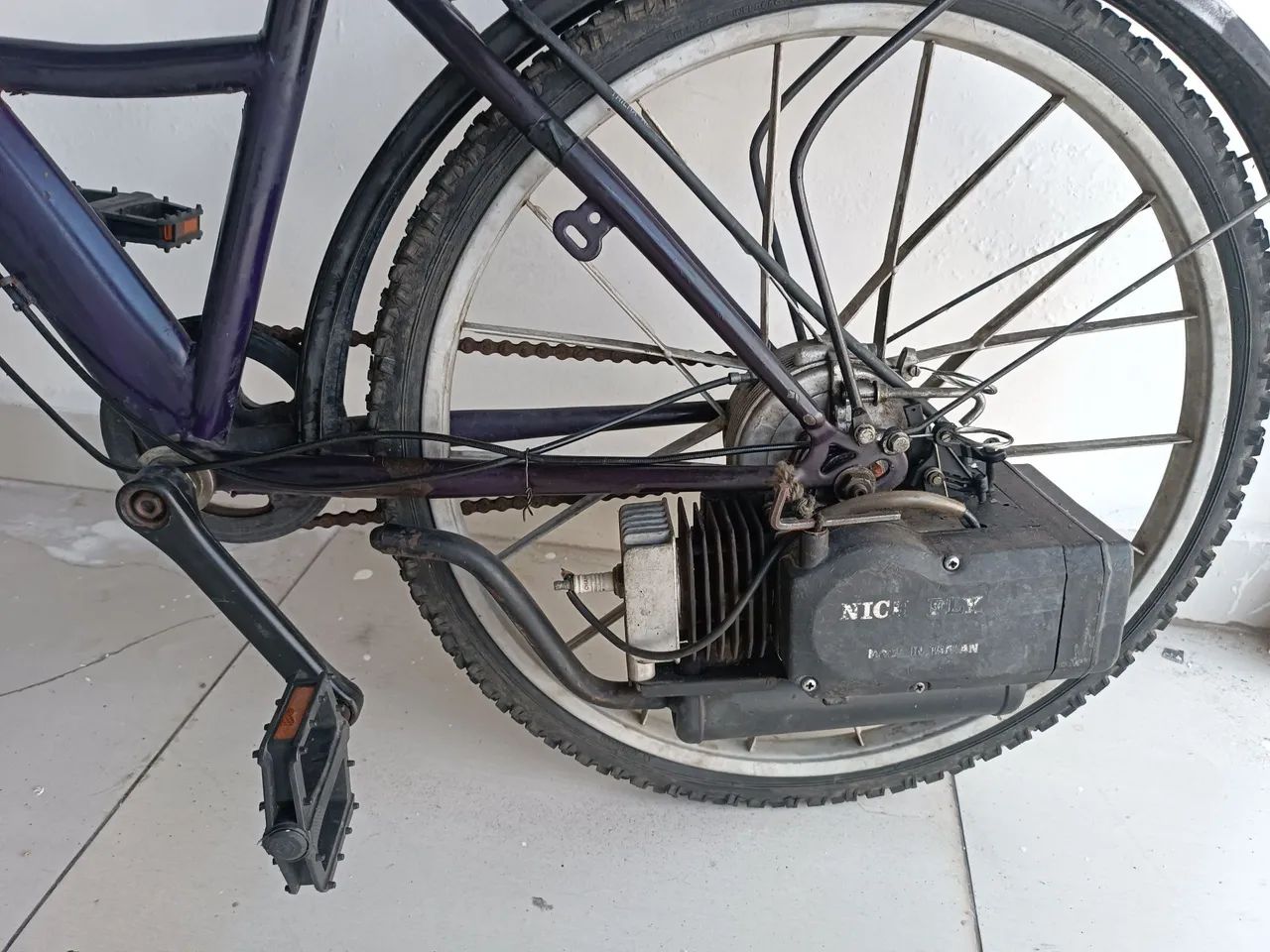 Bicicleta motorizada 2 tempos - Foto 2
