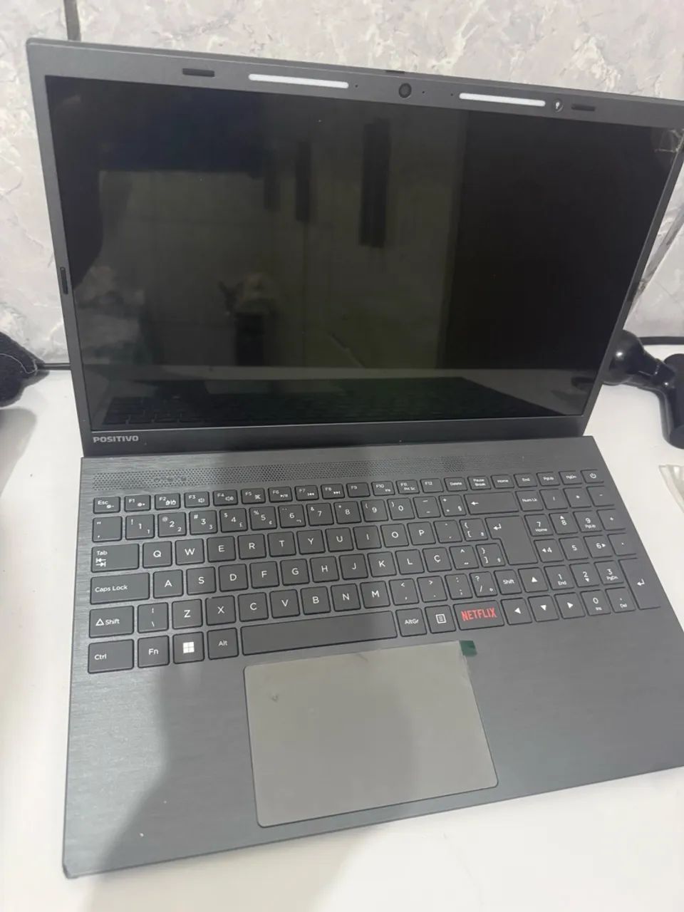 Notebook positivo novinho