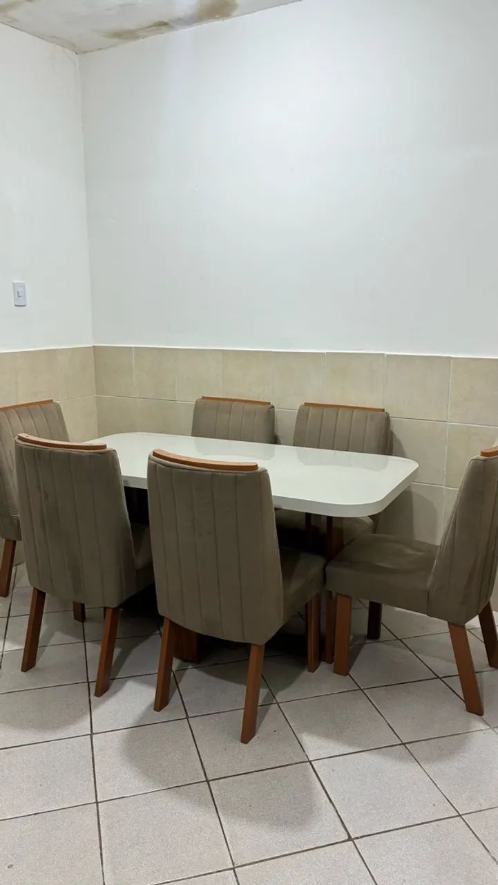 Mesa de Jantar - 6 Cadeiras