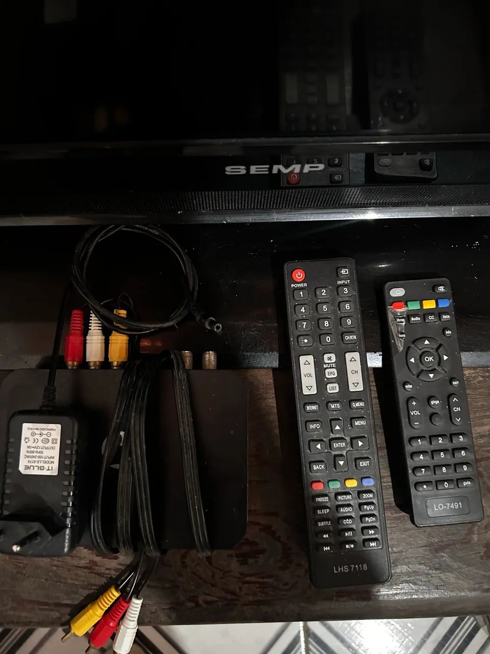 Televisão  SEMP TOSHIBA 32 polegadas LCD - Foto 2