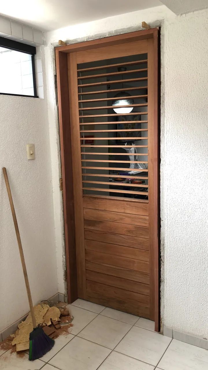 Marceneiro, instalador de portas e janelas  - Foto 4